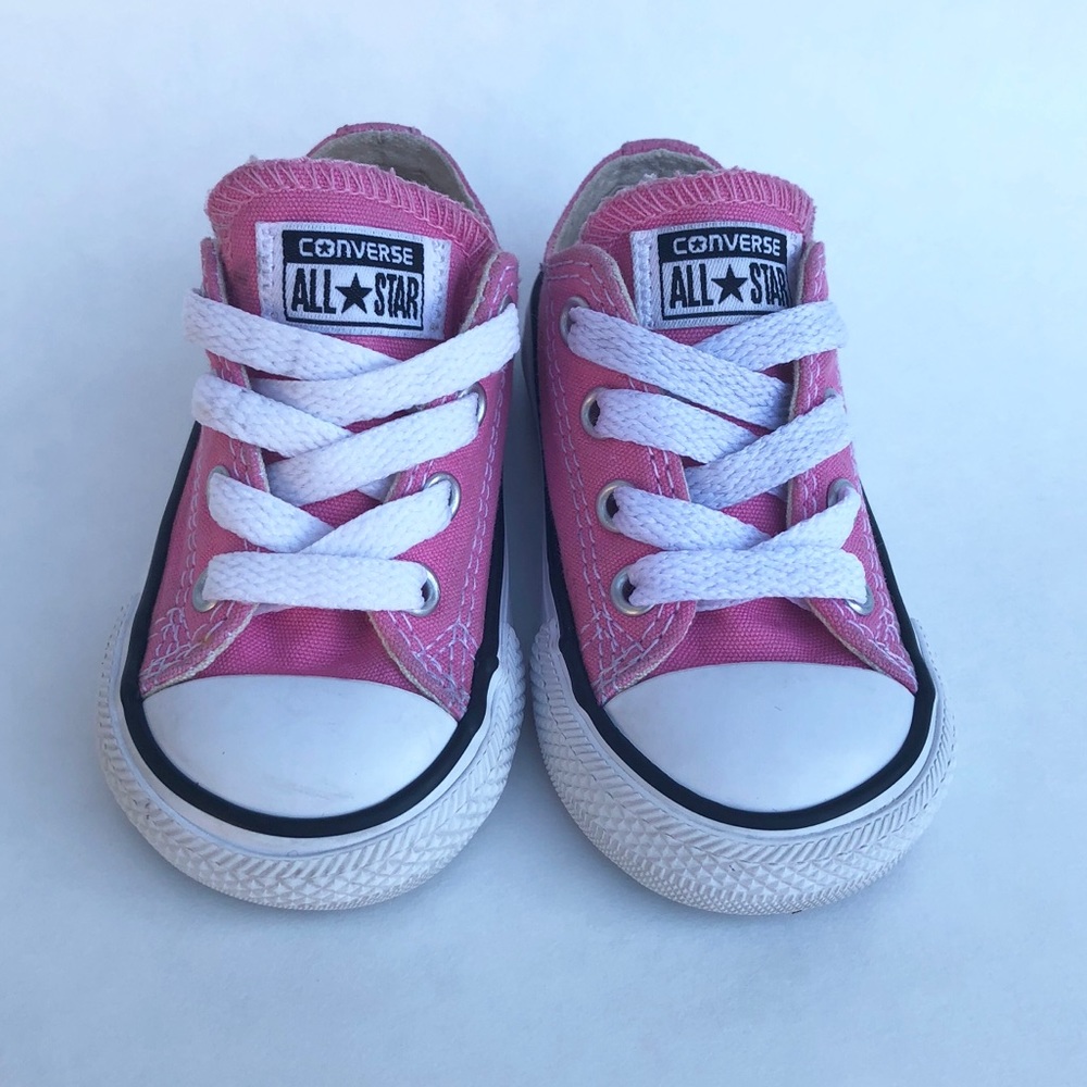 Converse - Pink Size 4